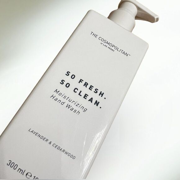 THE COSMOPOLITAN Hotel of LAS VEGAS SO FRESH. SO CLEAN. Moisturizing Hand Wash - Picture 3 of 7